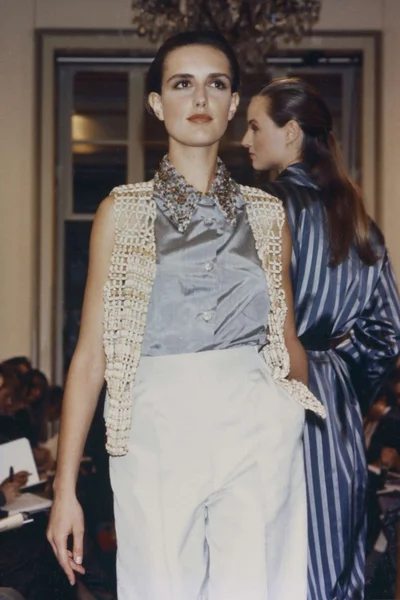 Look 12